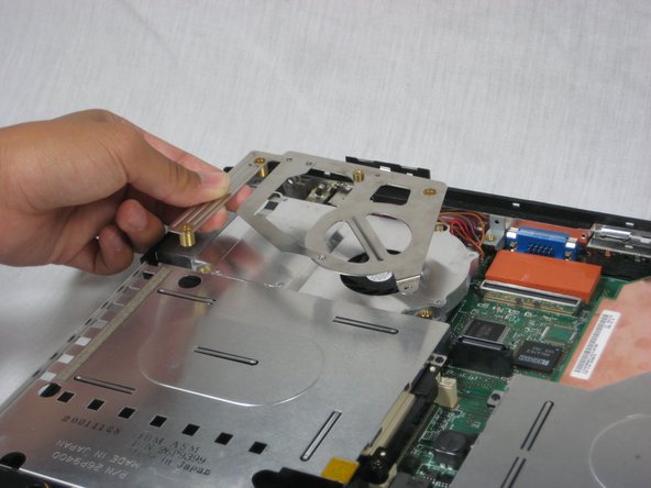 Disassembling IBM ThinkPad A30 Speakers: step 15, image 1 of 1