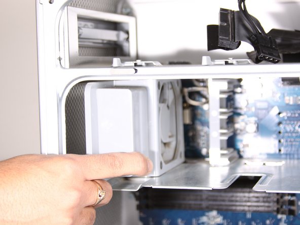 Power Mac G5 Top Left Cooling Fan Unit Replacement: step 6, image 1 of 1