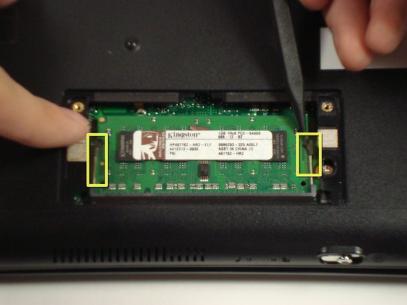 Disassembling Compaq Mini 110 Wireless Module: step 4, image 1 of 1