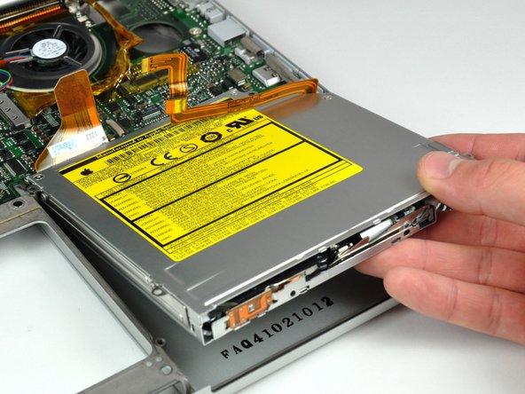 PowerBook G4 Aluminum 17" 1.67 GHz (High-Res) Lower Case Replacement: step 38, image 2 of 2