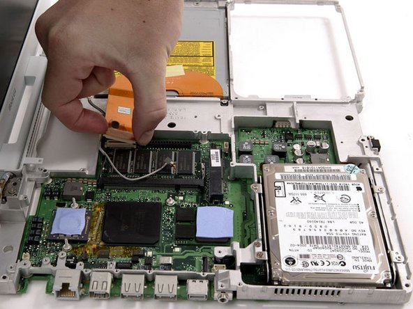 iBook G4 14" 933 MHz-1.33 GHz Logic Board Replacement: step 48, image 1 of 1