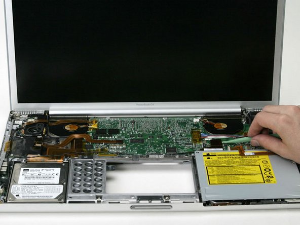 PowerBook G4 Aluminum 17" 1-1.67 GHz SuperDrive Replacement: step 13, image 1 of 1