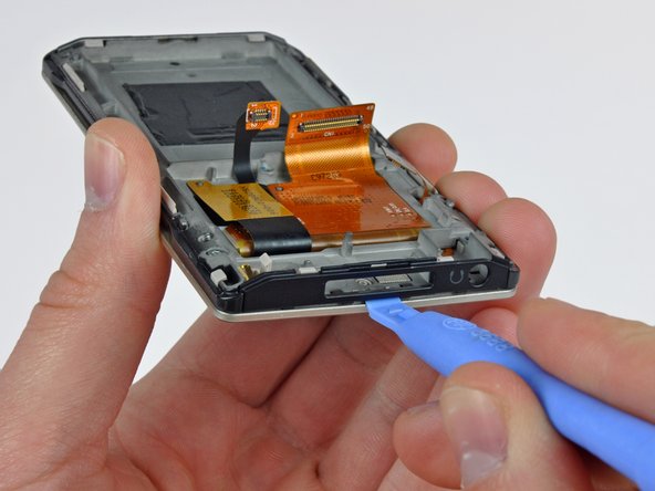 Microsoft Zune HD OLED Display Replacement: step 12, image 1 of 2