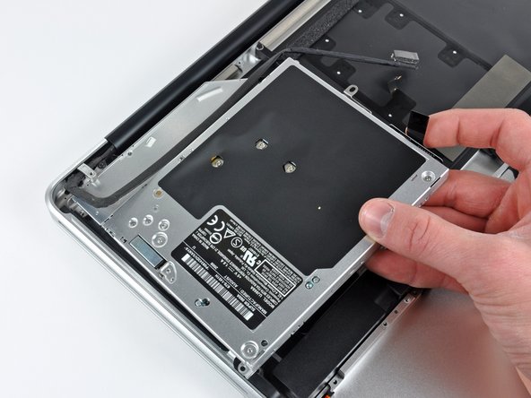 MacBook Pro 15" Unibody Mid 2009 Upper Case Replacement: step 40, image 1 of 1