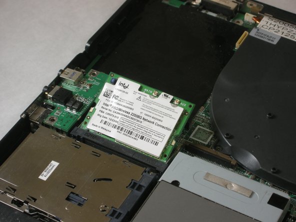 Fujitsu LifeBook N3510 Wireless Module Replacement: step 22, image 2 of 3