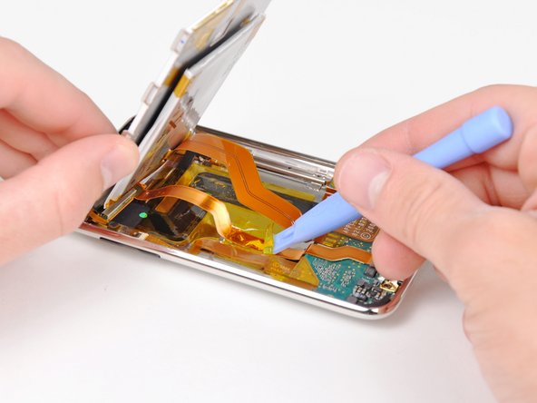 iPod Touch 3rd Generation Logic Board Replacement: step 14, image 1 of 1