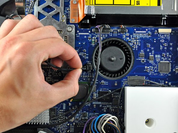 iMac G5 20" Model A1145 Optical Drive Replacement: step 19, image 1 of 1