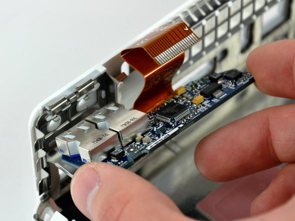 Mac mini Model A1176 Bottom Housing Replacement: step 22, image 1 of 1