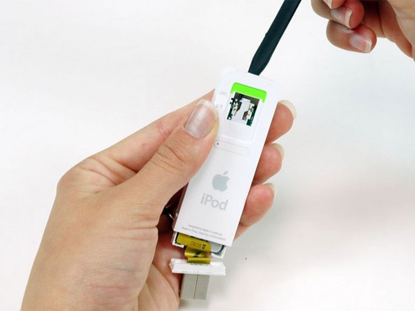 iPod Shuffle 1st Generation Memory Board Replacement: step 8, image 1 of 1