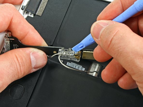 iPad Wi-Fi Battery Replacement: step 15, image 1 of 1