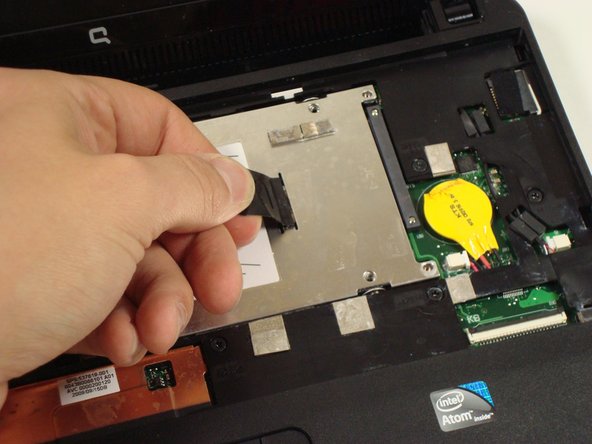 Disassembling Compaq Mini 110 Fan: step 13, image 1 of 2