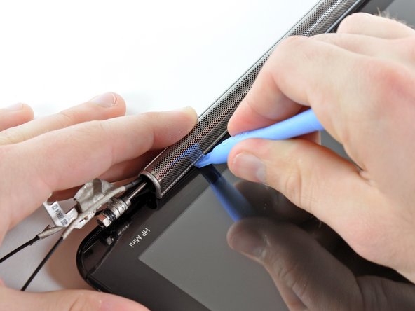 HP Mini 1000 LCD Assembly Replacement: step 36, image 1 of 2