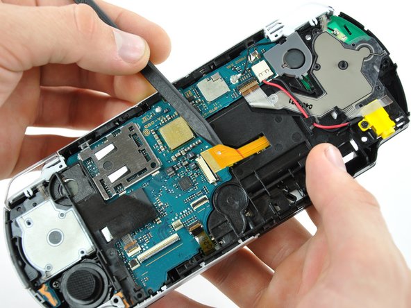 PSP 300xc UMD Brace Replacement: step 17, image 3 of 3