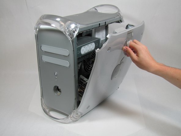 Power Mac G4 Quicksilver video adapter card replacement: step 2, image 2 of 2