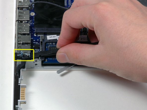 MacBook Core 2 Duo PRAM Battery Replacement: step 33, image 1 of 1