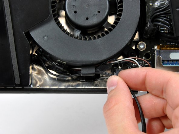 iMac Intel 20" EMC 2266 Heat Sink Replacement: step 23, image 1 of 1