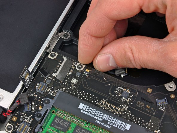 MacBook Pro 15" Unibody 2.53 GHz Mid 2009 Logic Board Replacement: step 22, image 2 of 2