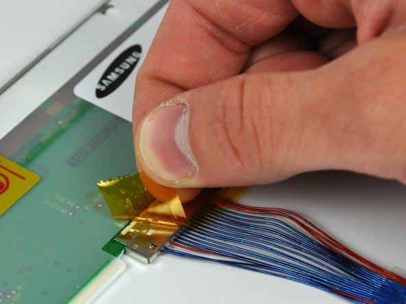 PowerBook G4 Aluminum 15" 1.5-1.67 GHz Front Display Bezel Replacement: step 48, image 1 of 2