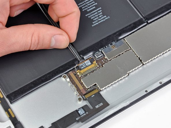 iPad 2 Wi-Fi EMC 2415 Bluetooth/Wi-Fi Antenna Replacement: step 40, image 2 of 2