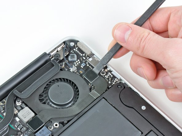 MacBook Air 11" Late 2010 Fan Replacement: step 6, image 1 of 1