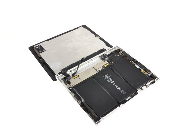 iPad 2 CDMA Battery Replacement: step 28, image 2 of 2