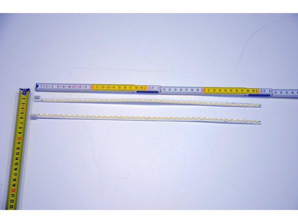 PEAQ TFT32NUMUNE TV set, Removal of Backlights (LED): step 6, image 3 of 3