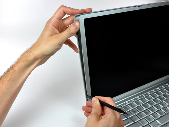 PowerBook G4 Aluminum 15" 1.67 GHz Rear Display Bezel Replacement: step 8, image 2 of 2