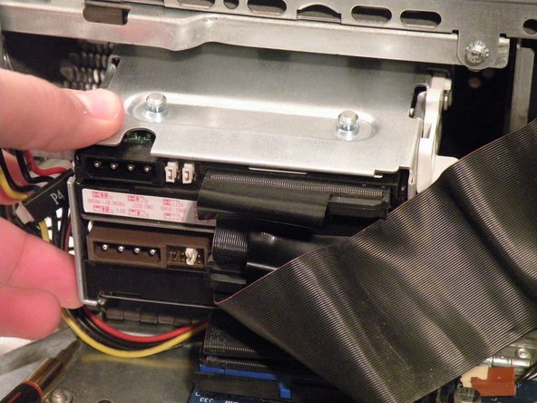 Power Mac G4 MDD Optical Drive Cage Replacement: step 6, image 2 of 3