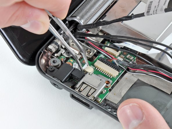 HP Mini 1000 Lower Case Replacement: step 44, image 1 of 1