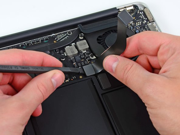 MacBook Air 13" Mid 2011 I/O Board Replacement: step 6, image 1 of 2