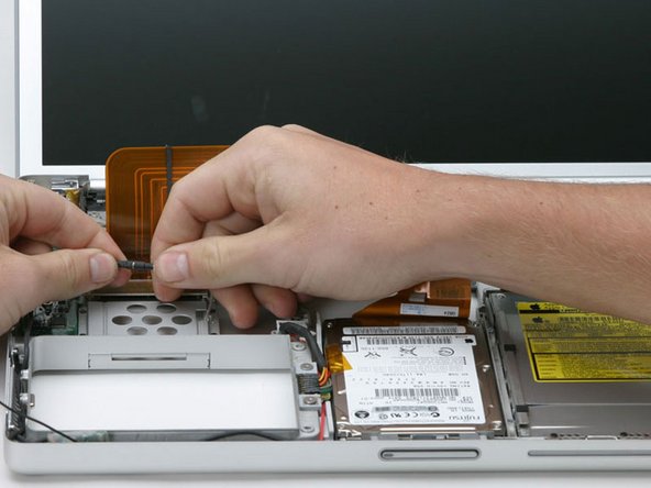 PowerBook G4 Aluminum 15" 1-1.5 GHz Airport Card Cage Replacement: step 31, image 1 of 1