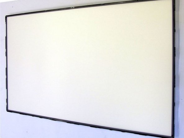 Toshiba 48L1443DG TV set, Removal of Polarized Foils: step 6, image 1 of 2