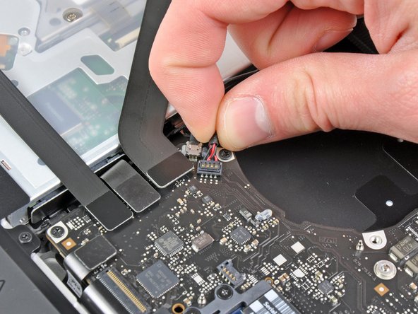 MacBook Pro 13" Unibody Early 2011 Logic Board Replacement: step 8, image 2 of 2